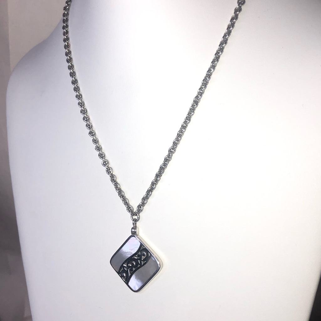Lois Hill Mother Of Pearl Inlay Pendant Sterling Silver Toggle Necklace 400$